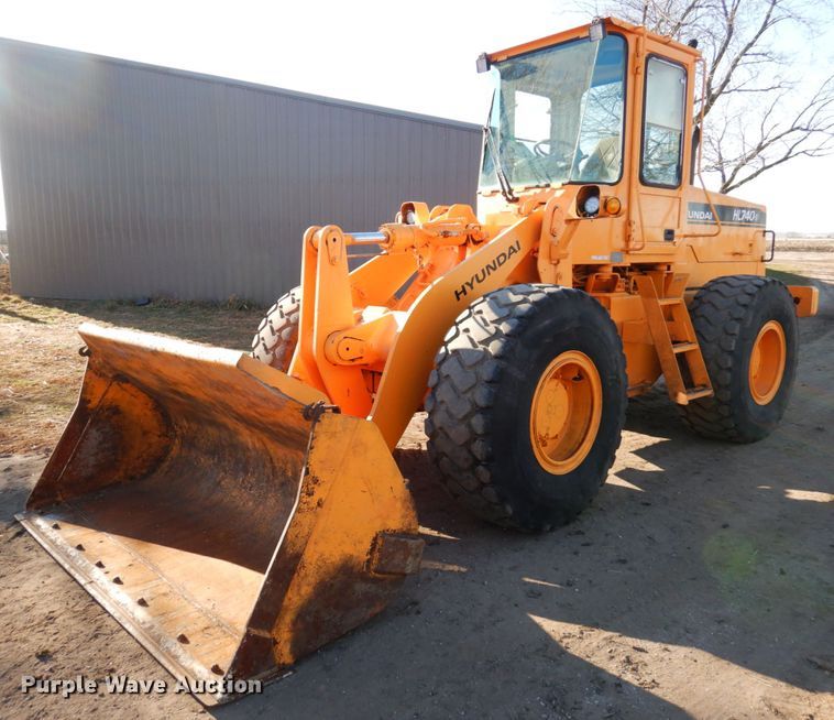 image for item EF9683 1998 Hyundai HL740-3  wheel loader