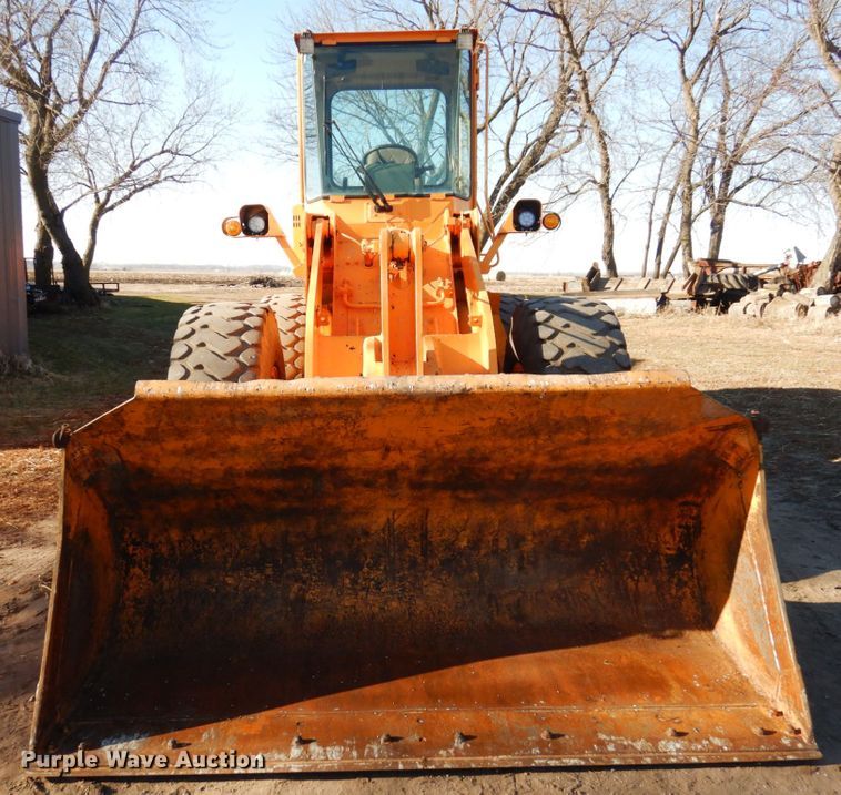 image for item EF9683 1998 Hyundai HL740-3  wheel loader