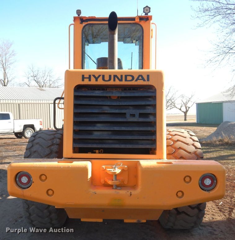 image for item EF9683 1998 Hyundai HL740-3  wheel loader