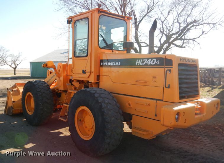 image for item EF9683 1998 Hyundai HL740-3  wheel loader