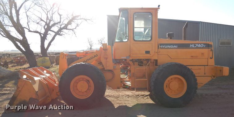 image for item EF9683 1998 Hyundai HL740-3  wheel loader