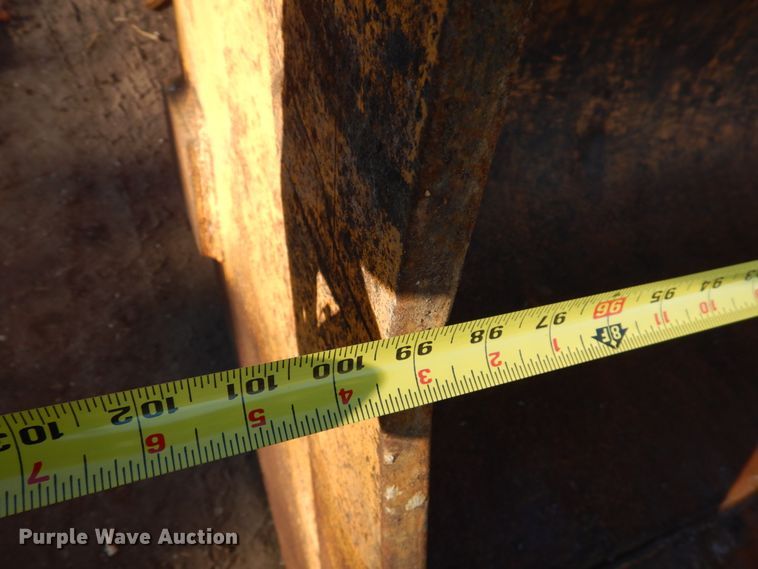 image for item EF9683 1998 Hyundai HL740-3  wheel loader