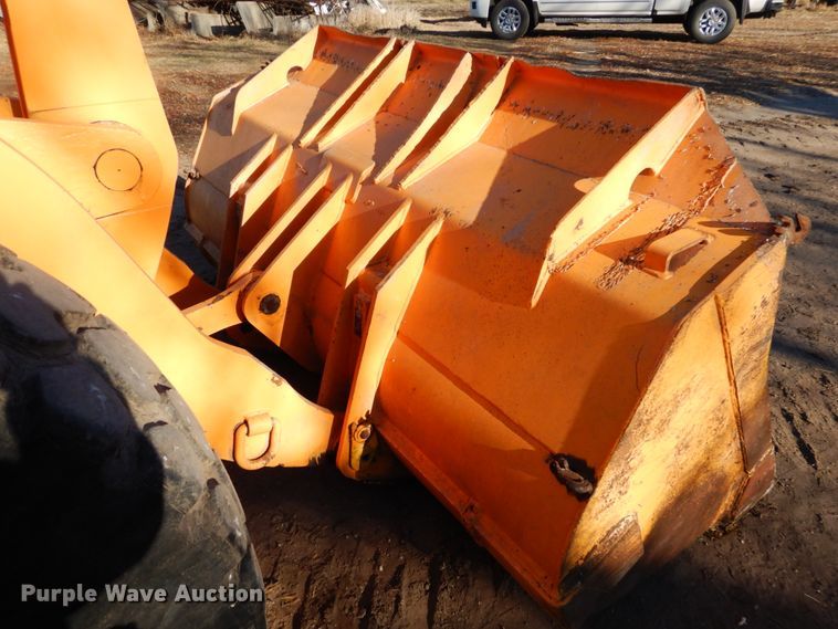 image for item EF9683 1998 Hyundai HL740-3  wheel loader