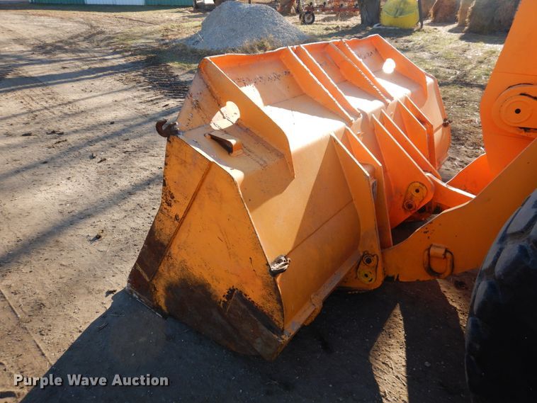 image for item EF9683 1998 Hyundai HL740-3  wheel loader