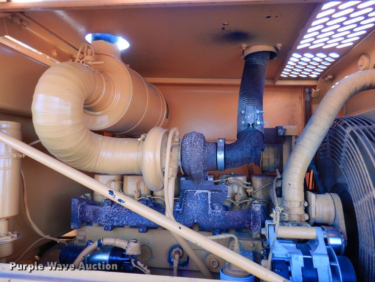 image for item EF9683 1998 Hyundai HL740-3  wheel loader