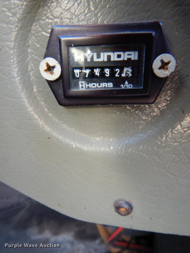 image for item EF9683 1998 Hyundai HL740-3  wheel loader