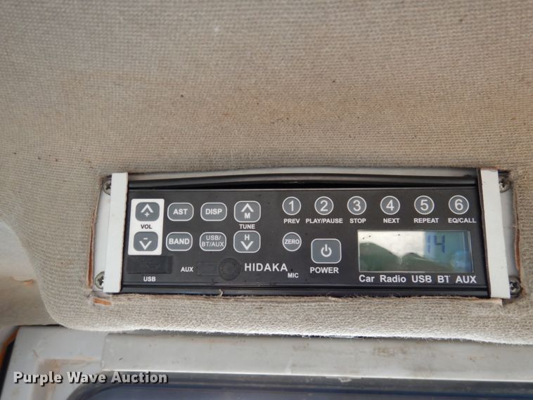 image for item EF9683 1998 Hyundai HL740-3  wheel loader