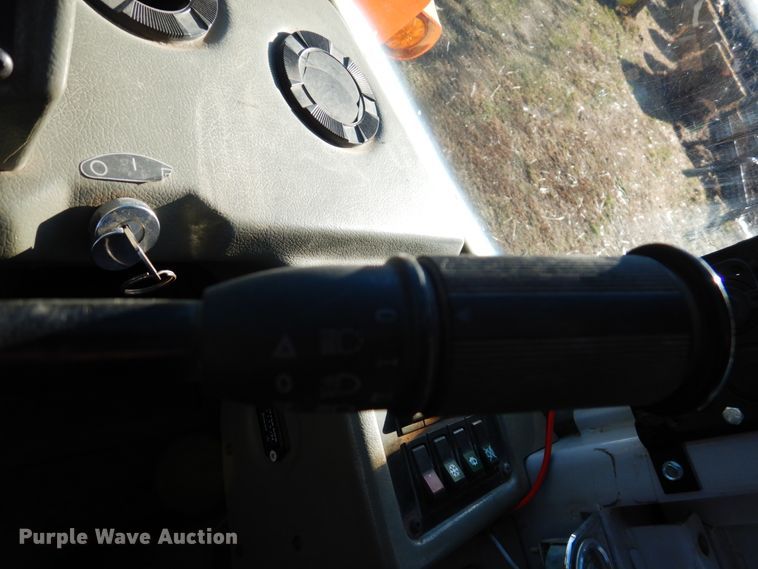 image for item EF9683 1998 Hyundai HL740-3  wheel loader