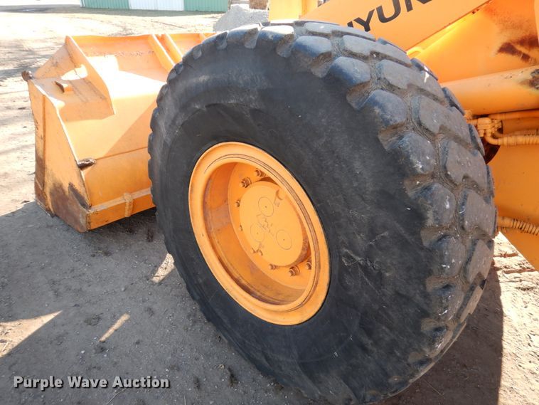 image for item EF9683 1998 Hyundai HL740-3  wheel loader