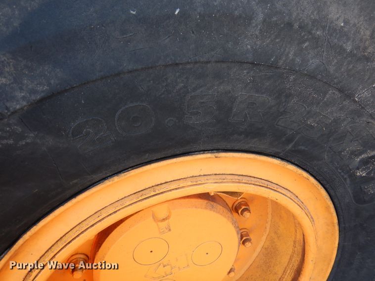 image for item EF9683 1998 Hyundai HL740-3  wheel loader