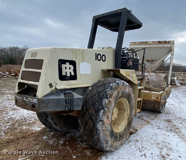 image for item EL9690 1993 Ingersoll Rand SD100D Pro Pac  single drum vibratory roller