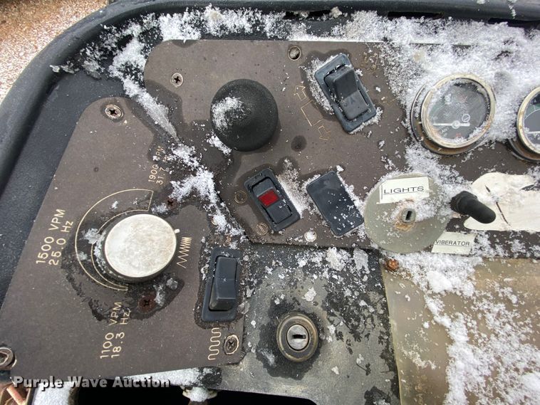 image for item EL9690 1993 Ingersoll Rand SD100D Pro Pac  single drum vibratory roller