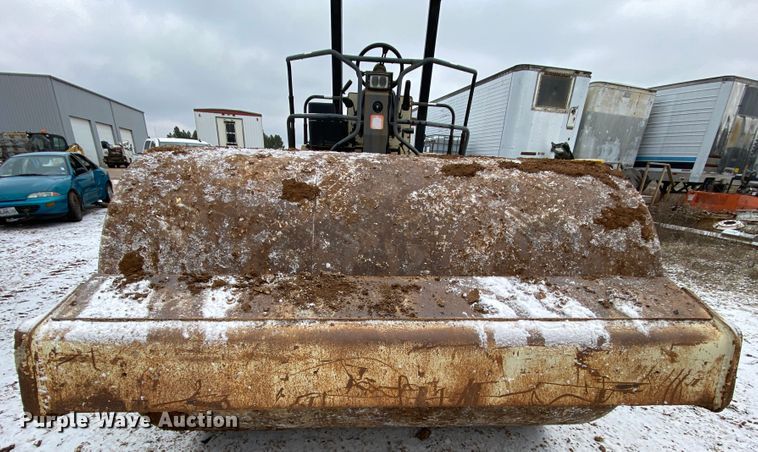 image for item EL9690 1993 Ingersoll Rand SD100D Pro Pac  single drum vibratory roller