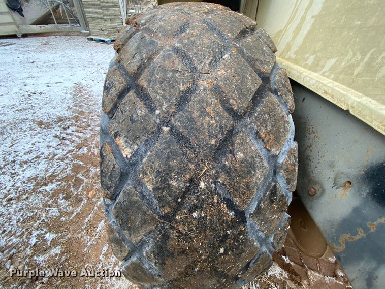 image for item EL9690 1993 Ingersoll Rand SD100D Pro Pac  single drum vibratory roller