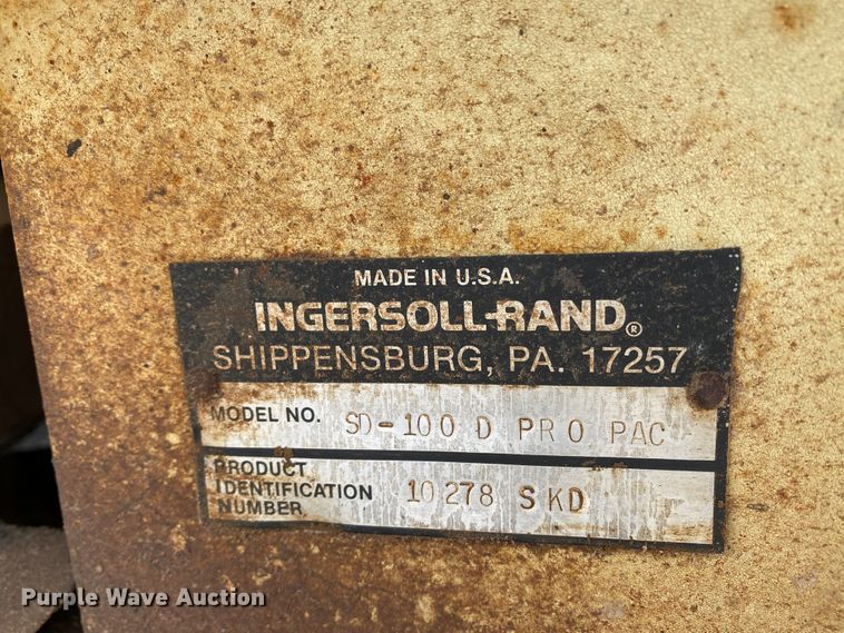 image for item EL9690 1993 Ingersoll Rand SD100D Pro Pac  single drum vibratory roller