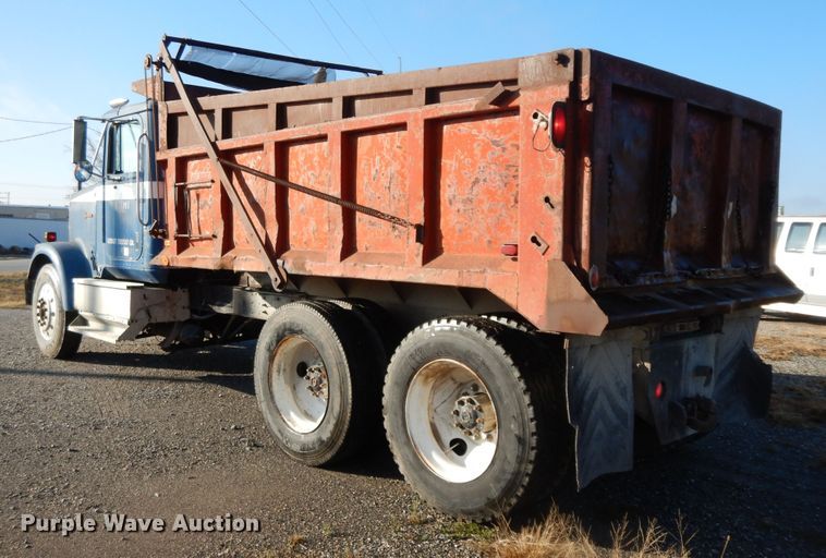 image for item GK9656 1987 International  dump truck