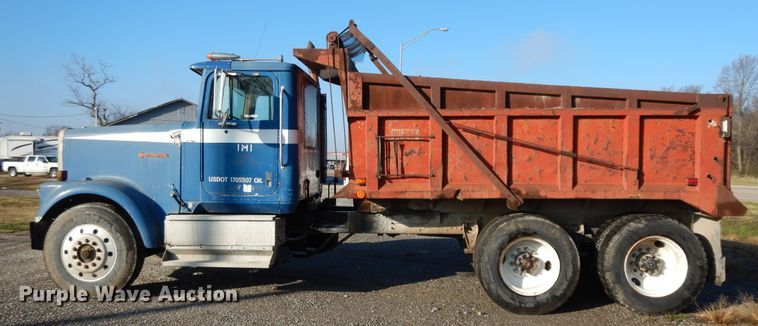 image for item GK9656 1987 International  dump truck