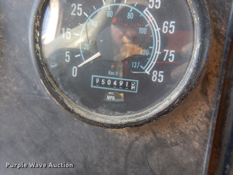 image for item GK9656 1987 International  dump truck