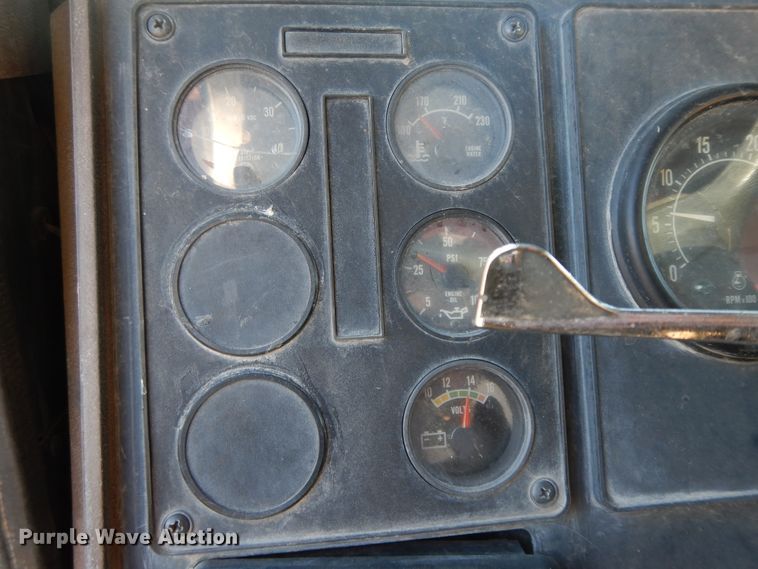 image for item GK9656 1987 International  dump truck