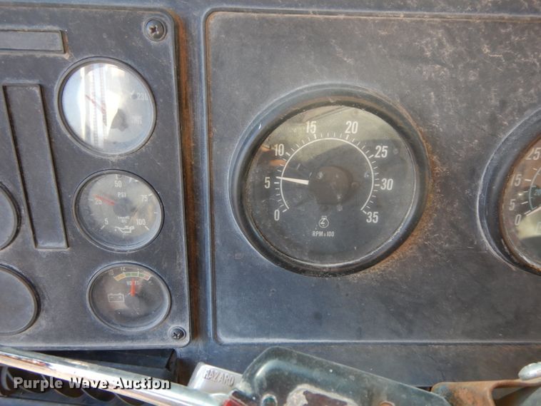 image for item GK9656 1987 International  dump truck