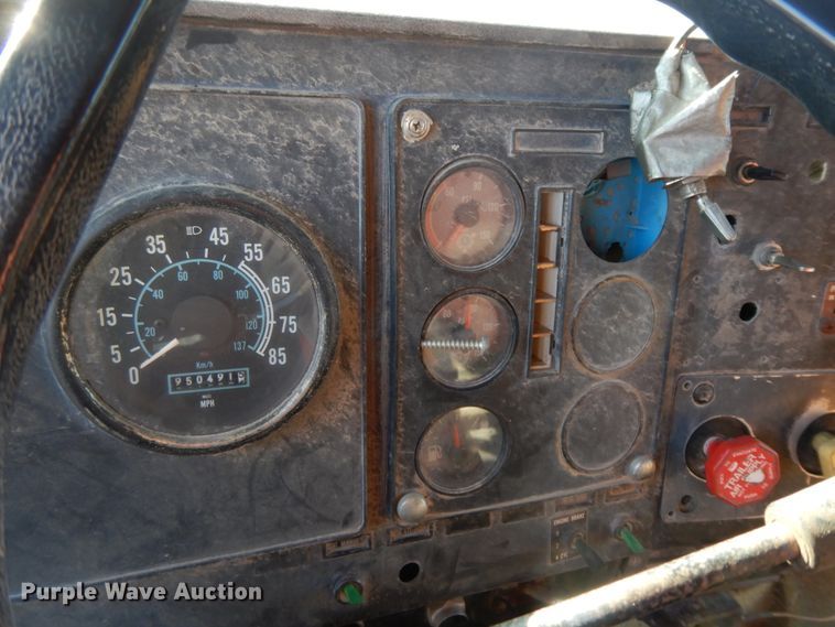 image for item GK9656 1987 International  dump truck