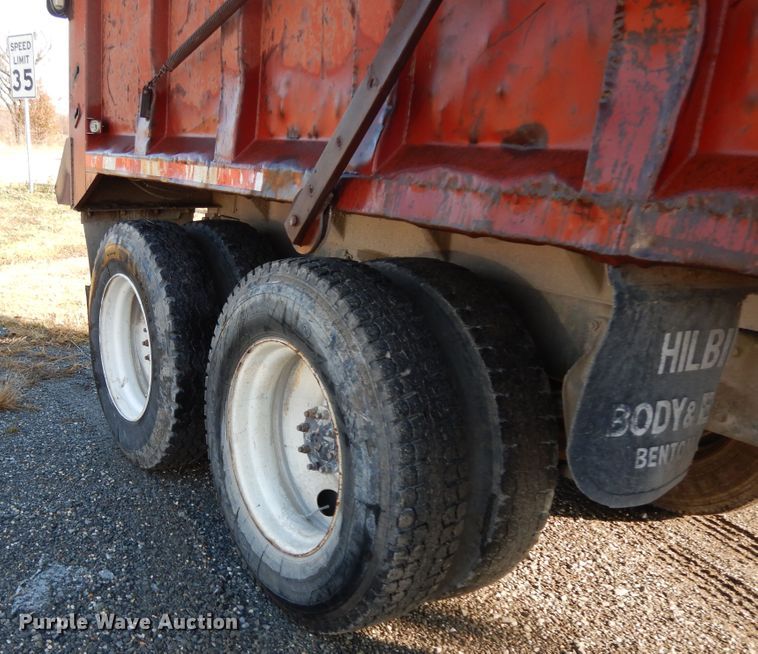 image for item GK9656 1987 International  dump truck