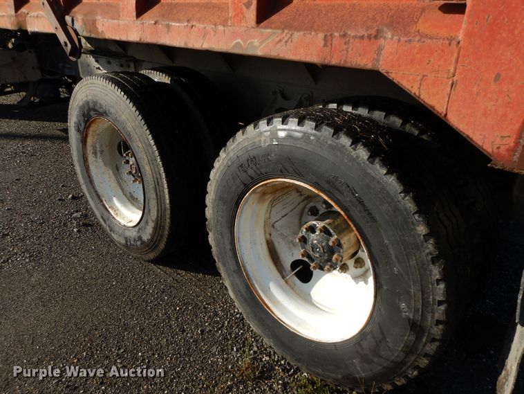 image for item GK9656 1987 International  dump truck