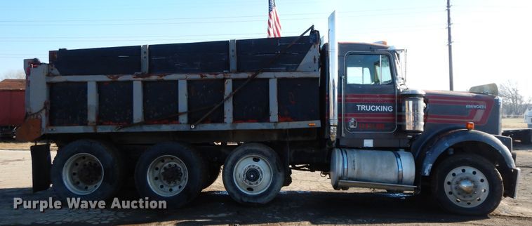 image for item GK9690 1982 Kenworth W900  dump truck