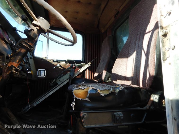 image for item GK9690 1982 Kenworth W900  dump truck