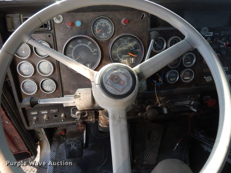 image for item GK9690 1982 Kenworth W900  dump truck