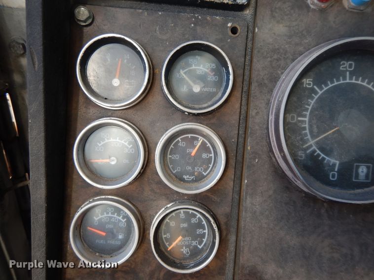 image for item GK9690 1982 Kenworth W900  dump truck