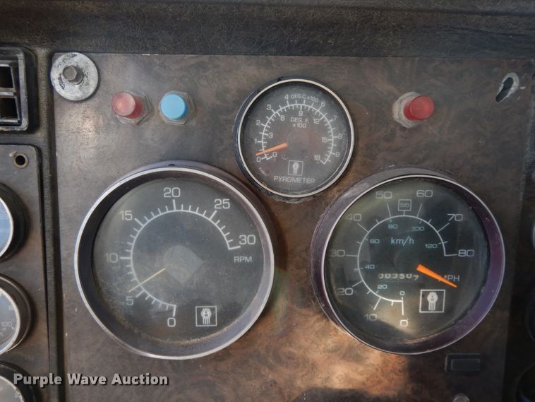 image for item GK9690 1982 Kenworth W900  dump truck