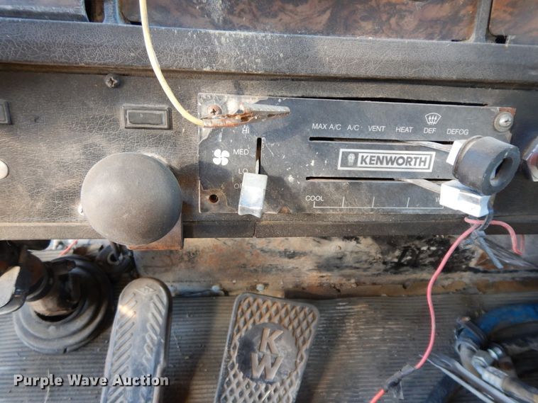 image for item GK9690 1982 Kenworth W900  dump truck