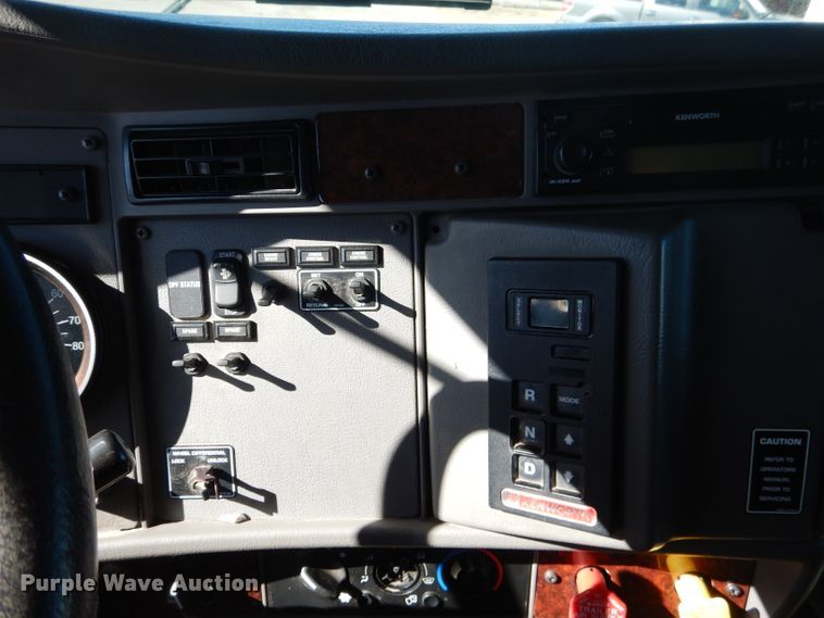 image for item HC9142 2008 Kenworth T300  dump truck