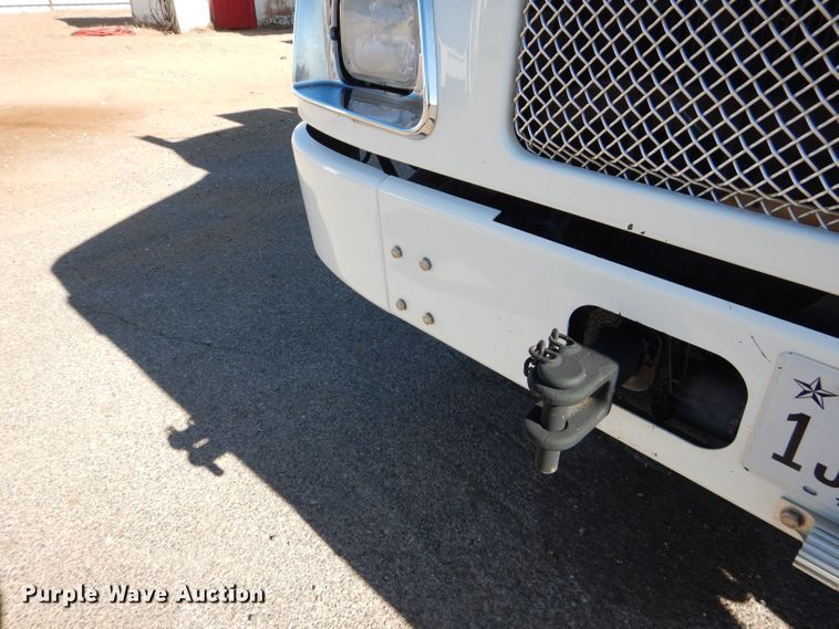 image for item HC9142 2008 Kenworth T300  dump truck