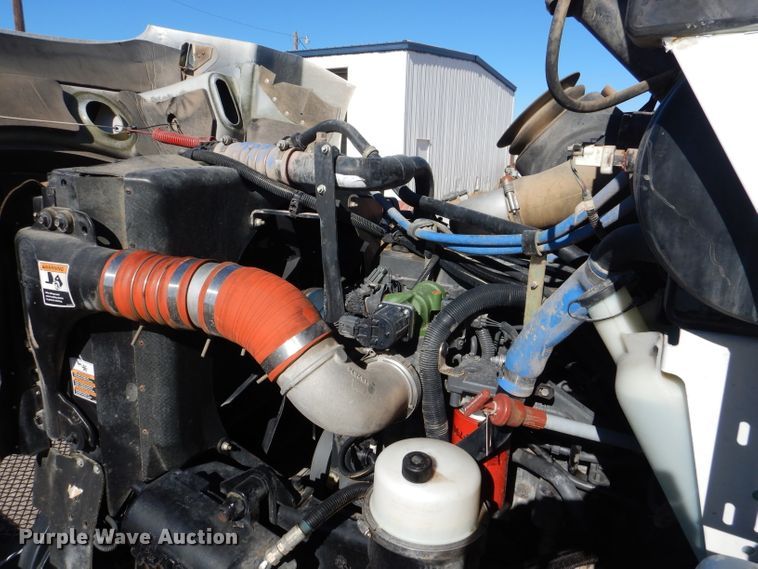 image for item HC9142 2008 Kenworth T300  dump truck