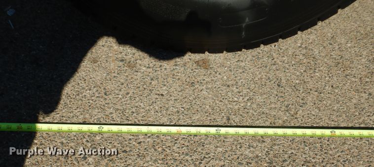 image for item HC9142 2008 Kenworth T300  dump truck