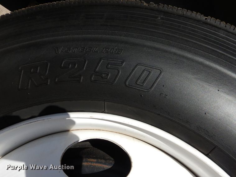 image for item HC9142 2008 Kenworth T300  dump truck