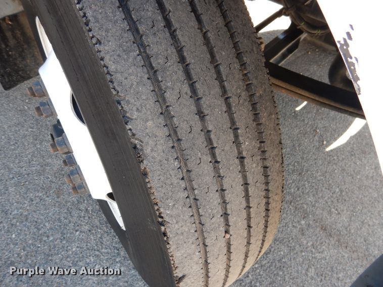 image for item HC9142 2008 Kenworth T300  dump truck