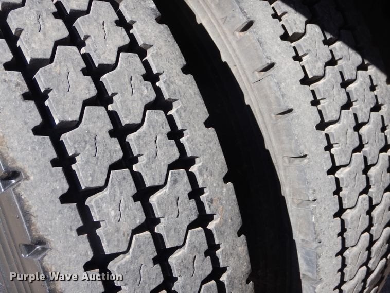 image for item HC9142 2008 Kenworth T300  dump truck