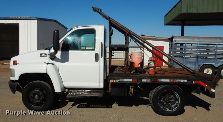 image for item HC9143 2006 Chevrolet C4500  winch truck