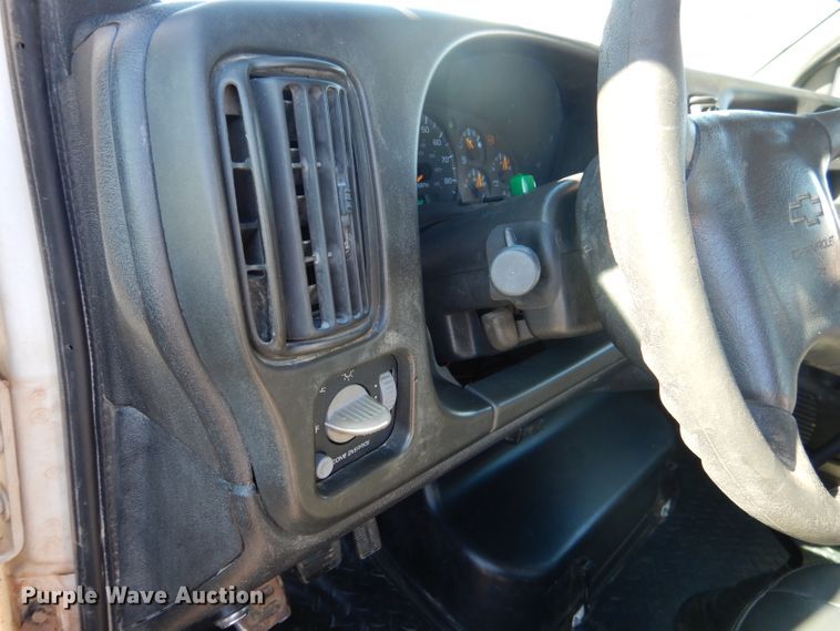 image for item HC9143 2006 Chevrolet C4500  winch truck