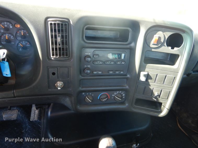 image for item HC9143 2006 Chevrolet C4500  winch truck