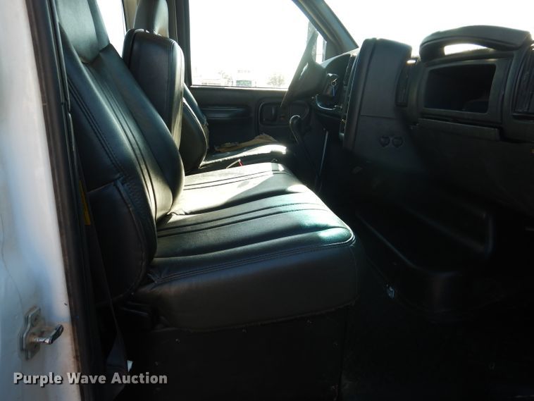 image for item HC9143 2006 Chevrolet C4500  winch truck