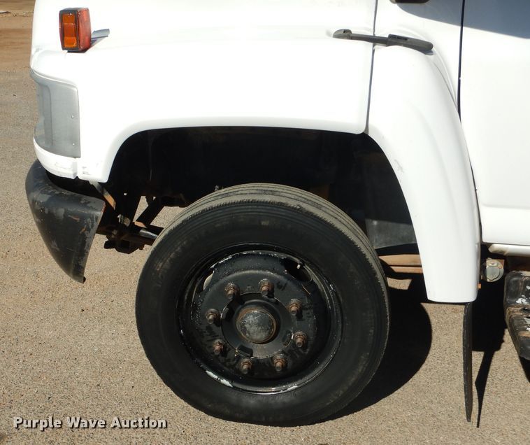 image for item HC9143 2006 Chevrolet C4500  winch truck