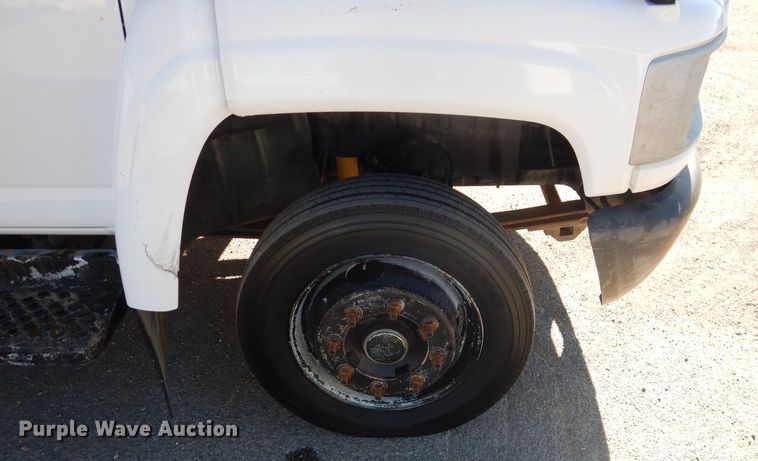 image for item HC9143 2006 Chevrolet C4500  winch truck