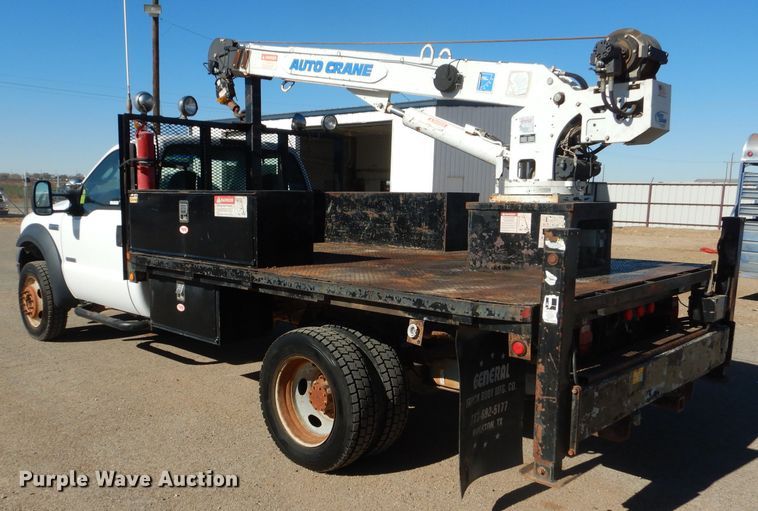 image for item HC9144 2007 Ford F550  flatbed truck with crane