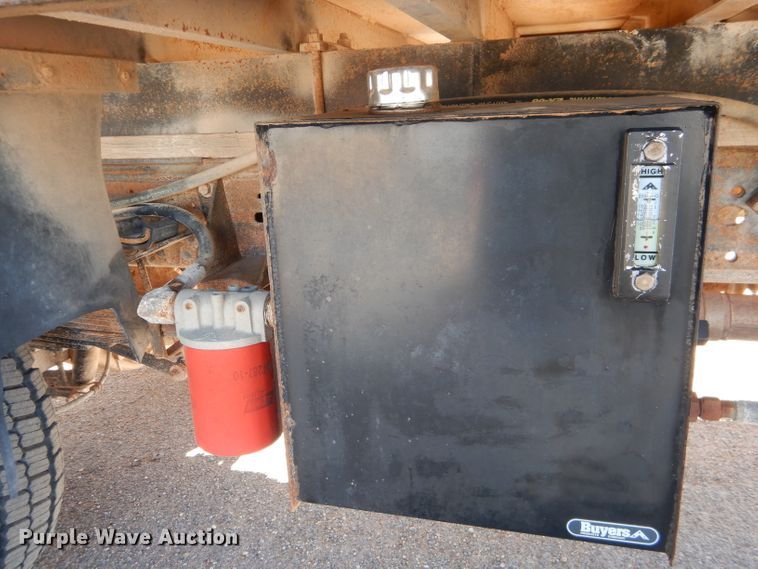 image for item HC9144 2007 Ford F550  flatbed truck with crane