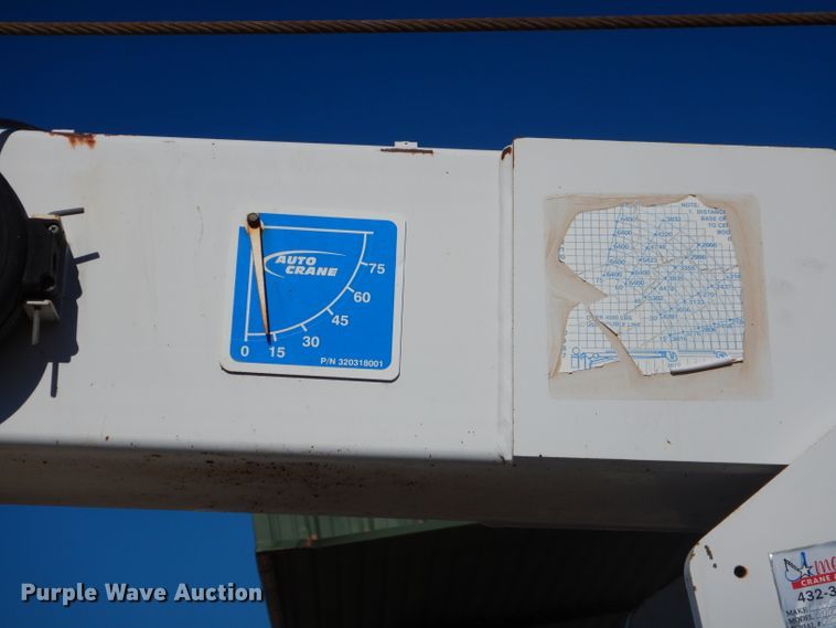 image for item HC9144 2007 Ford F550  flatbed truck with crane