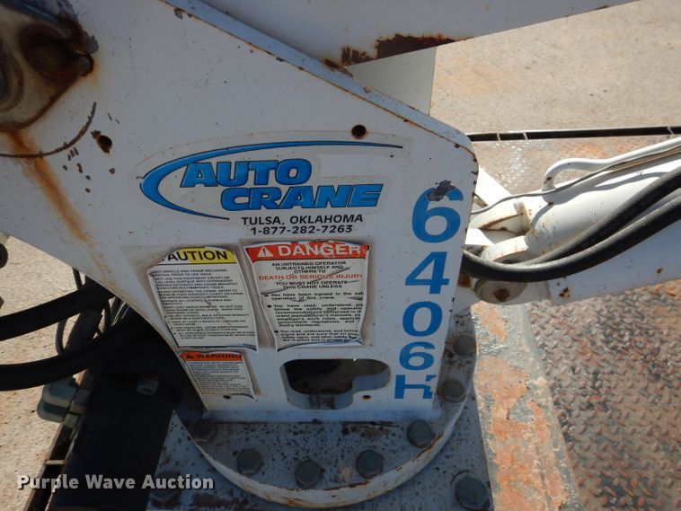 image for item HC9144 2007 Ford F550  flatbed truck with crane